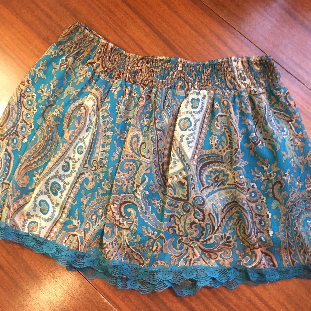 Great Teal and Cream Festival Mini Skirt - size XL